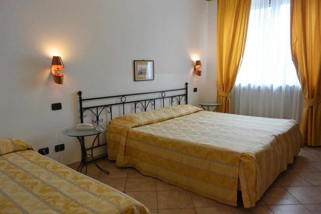 Hotel Ristorante Italia Certosa di Pavia Luaran gambar